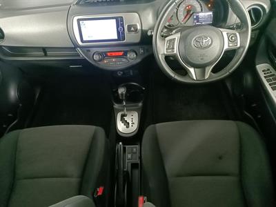 2014 Toyota Vitz 