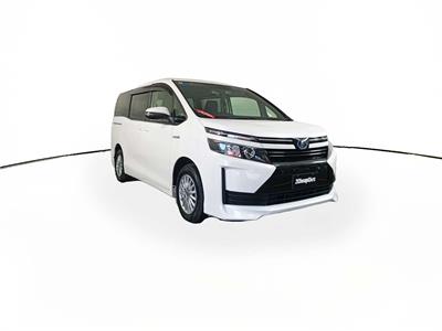 2015 Toyota Voxy Hybrid 