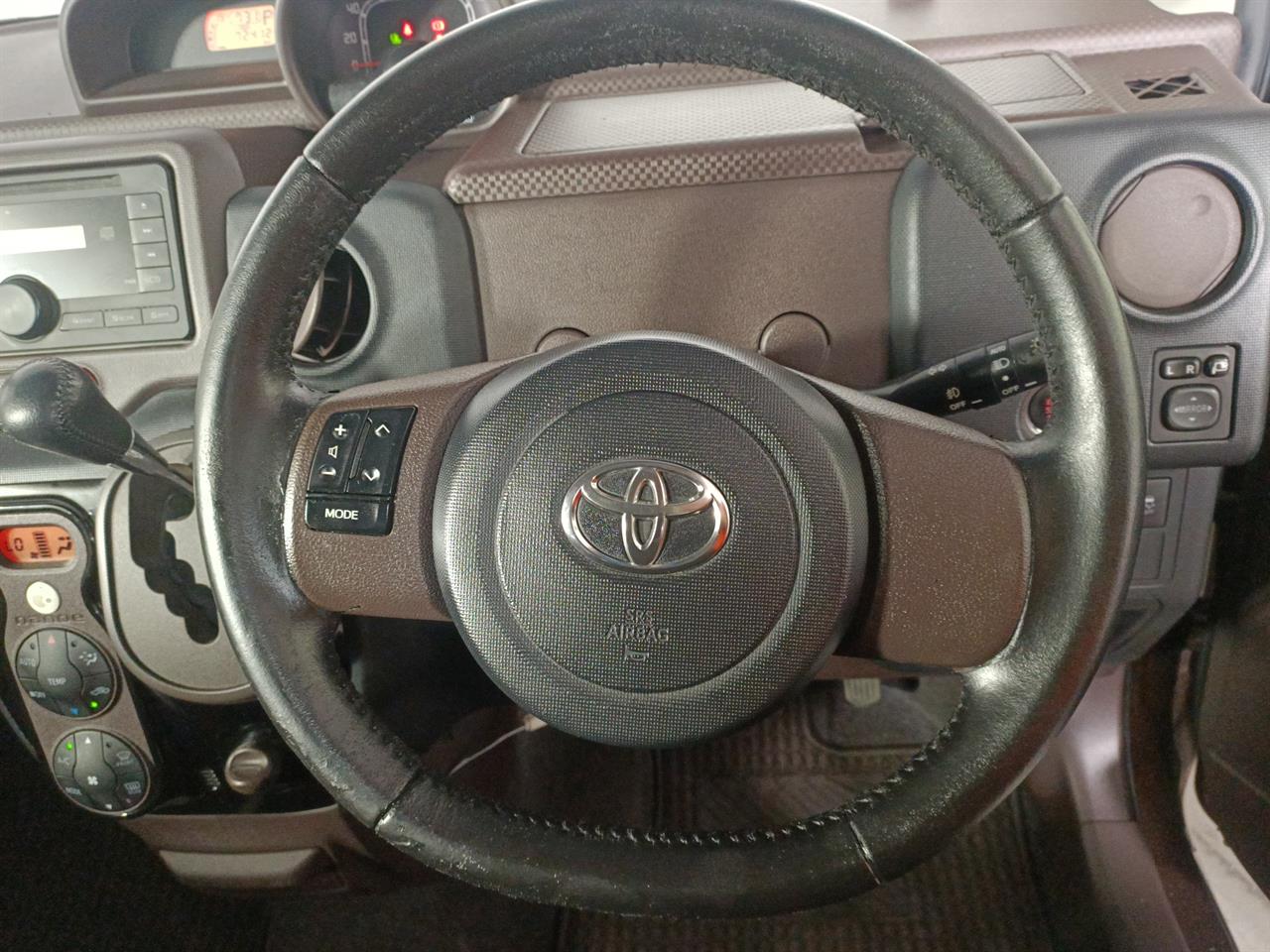 2013 Toyota SPADE 