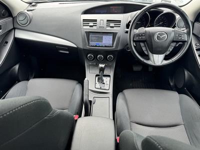 2011 Mazda Axela 3 